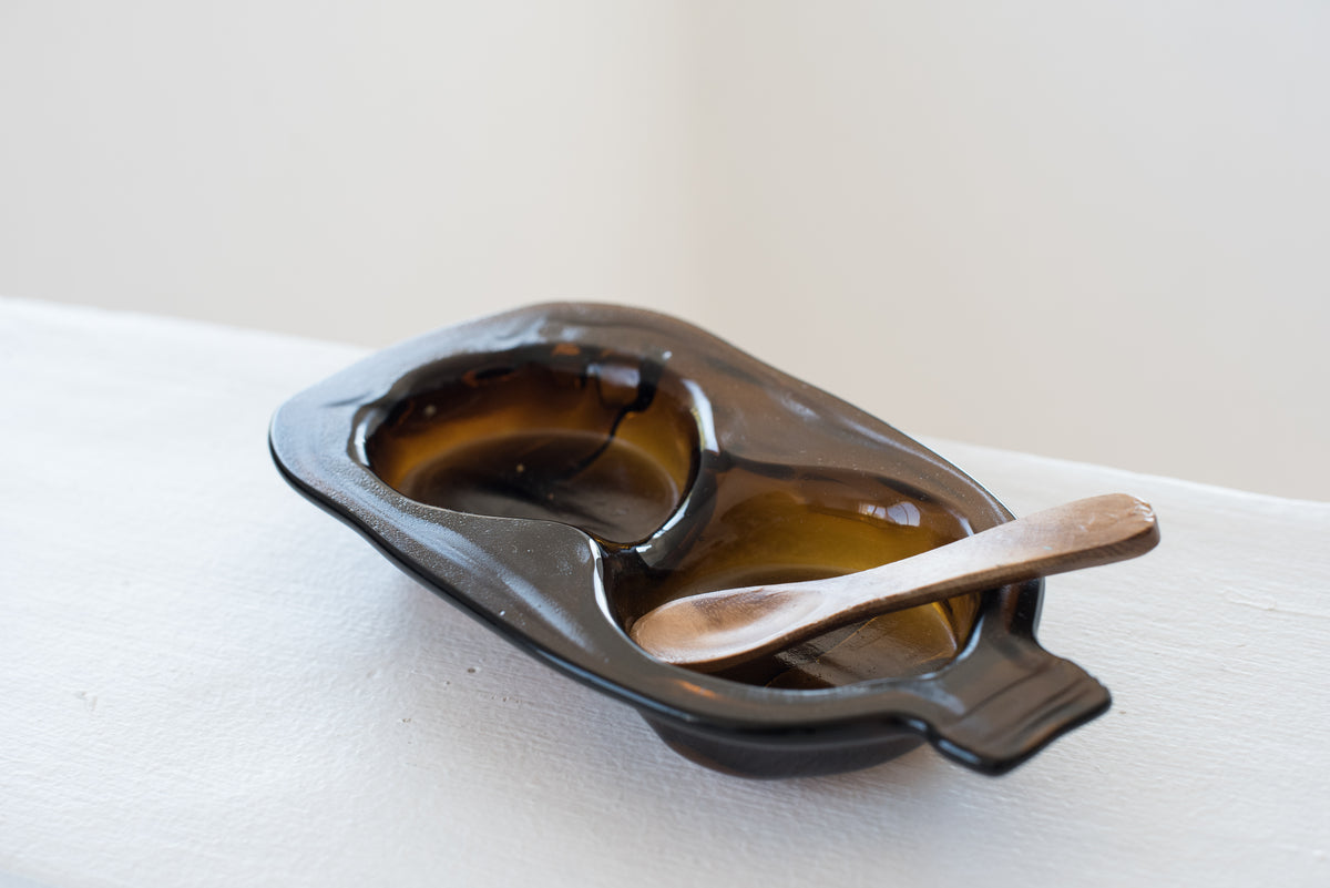 Fuente de vidrio reutlizado fundido