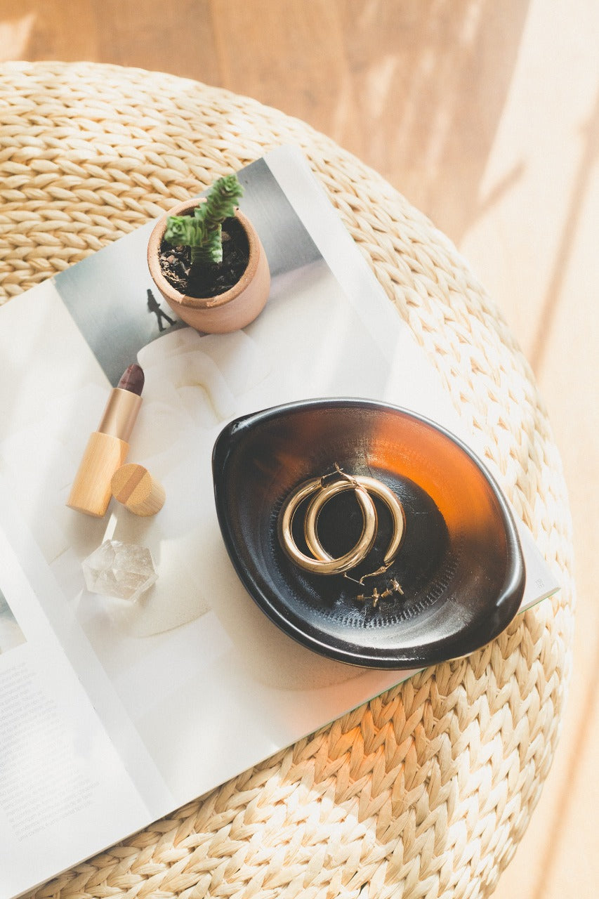 Pocillos canoa de vidrio reutilizado fundido